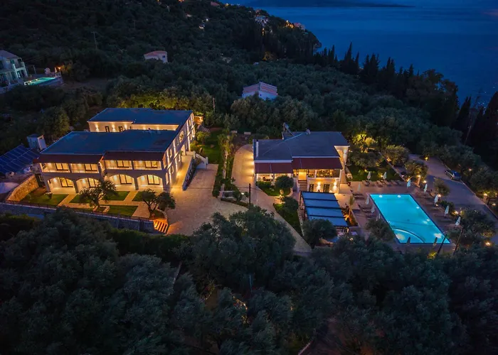 Crystal Blue Hotel, Barbati