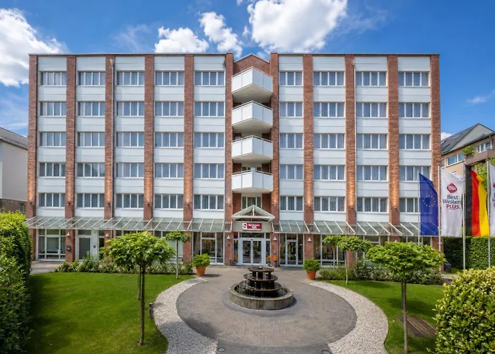 Western Plus Delta Park