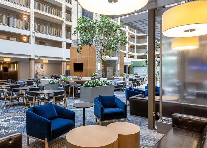 Embassy Suites By Hilton /Minneapolis