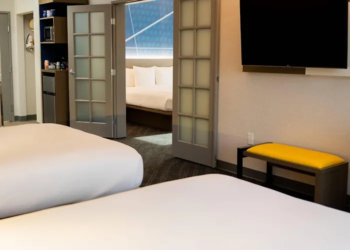 Comfort Suites Airport Tukwila Seattle