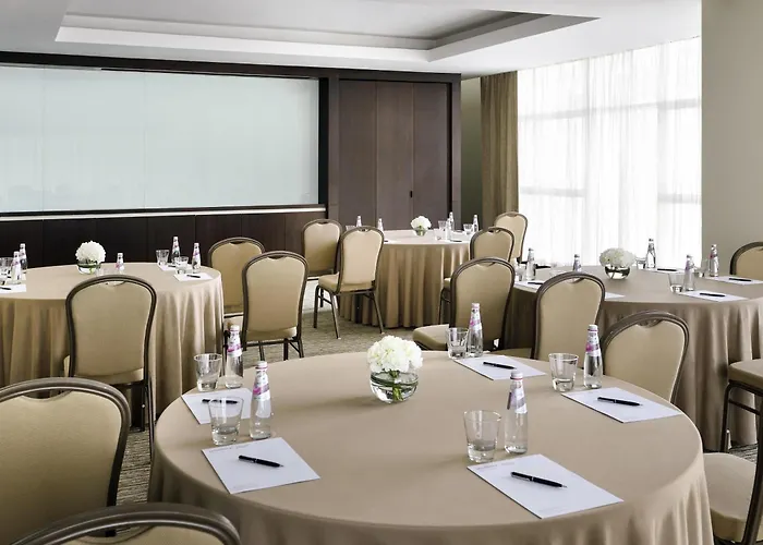 Moevenpick Hotel Jumeirah Lakes Towers Dubai