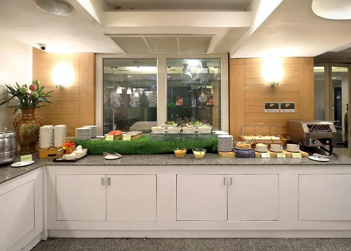 Ten Stars Hotel