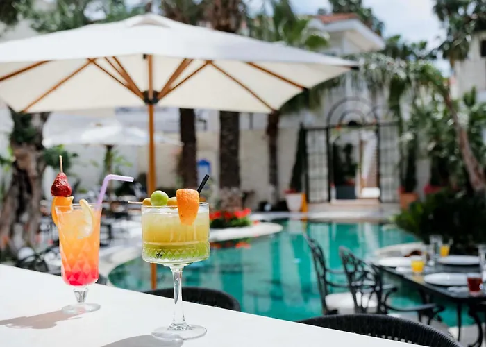 Elegance East Hotel