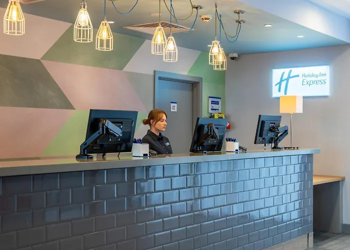 Holiday Inn Express Aberdeen Airport By Ihg