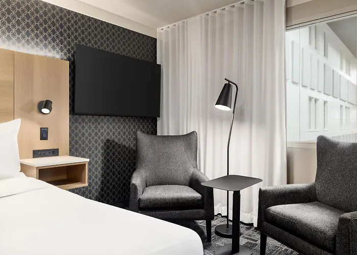 Best Western Plus City Centre Centre-Ville