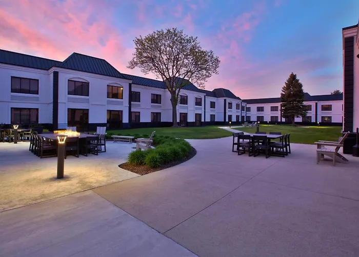 Doubletree By Hilton Hotel Detroit Novi