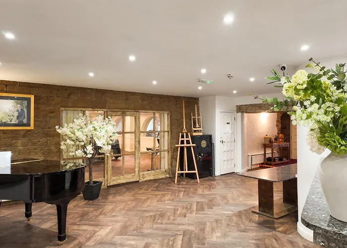 Santo'S Higham Farm Hotel