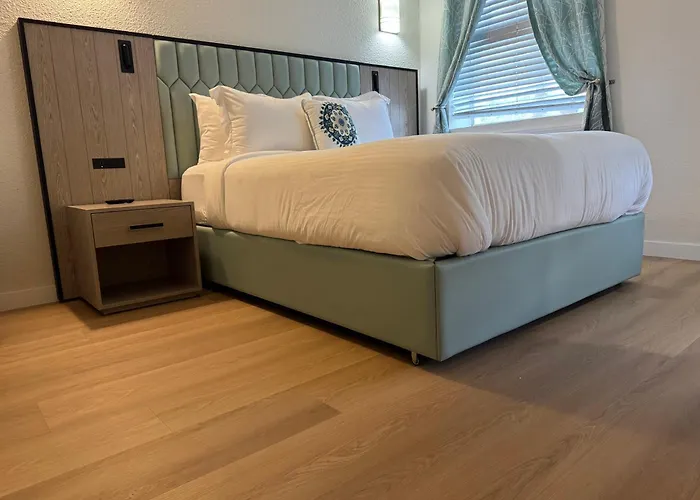 Athens Hotel & Suites
