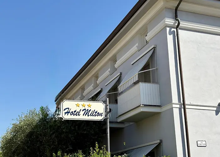 Hotel Milton