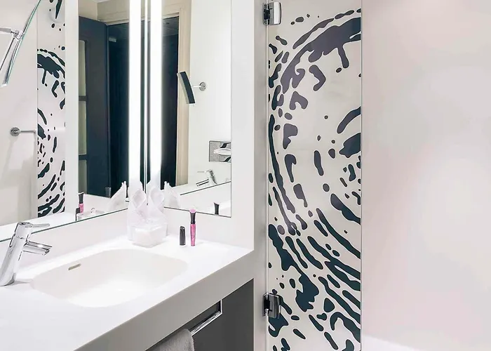 Hotel De Bourbon Grand Hotel Mercure Bourges