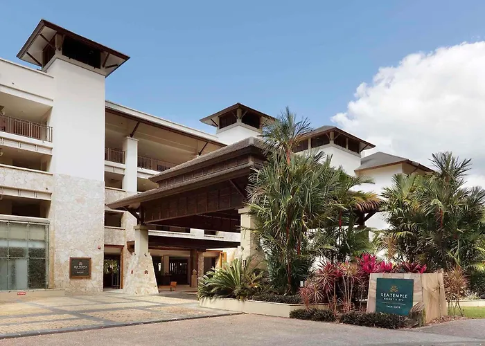 Pullman Palm Cove Sea Temple Resort & Spa