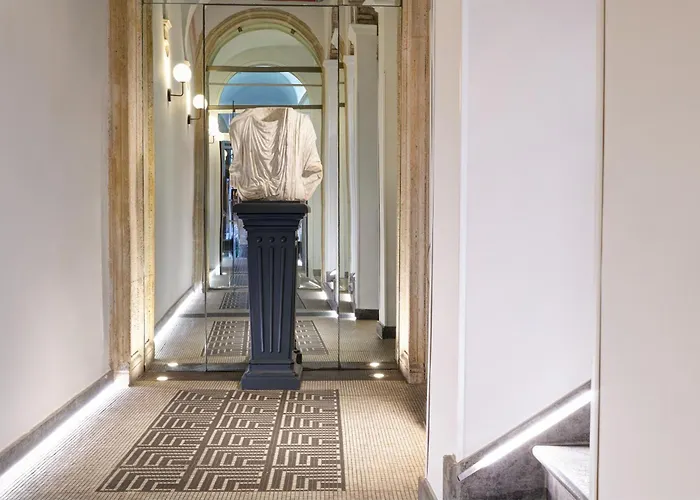 Navona Palace Collection