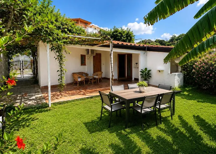 Ninfa Sul Mare Apartments 50 M E T R I Dal Mare Best Breakfast And Free Parking