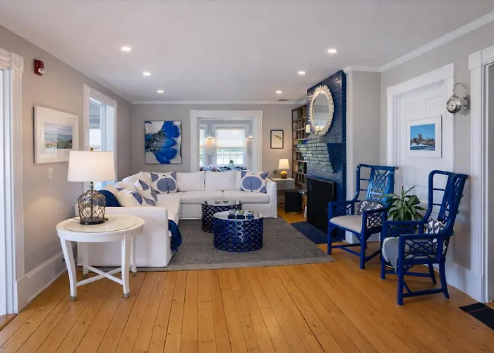 Blue Shutters Inn And Studios