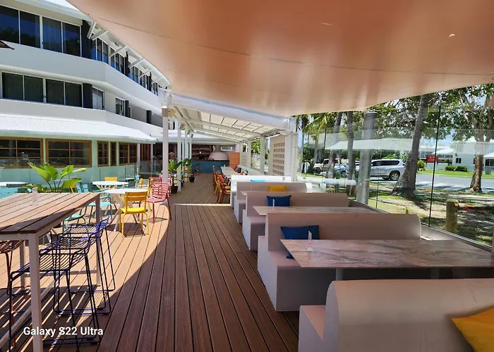 Ocean International Hotel