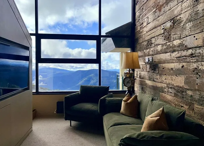 Mt Buller Chalet & Suites