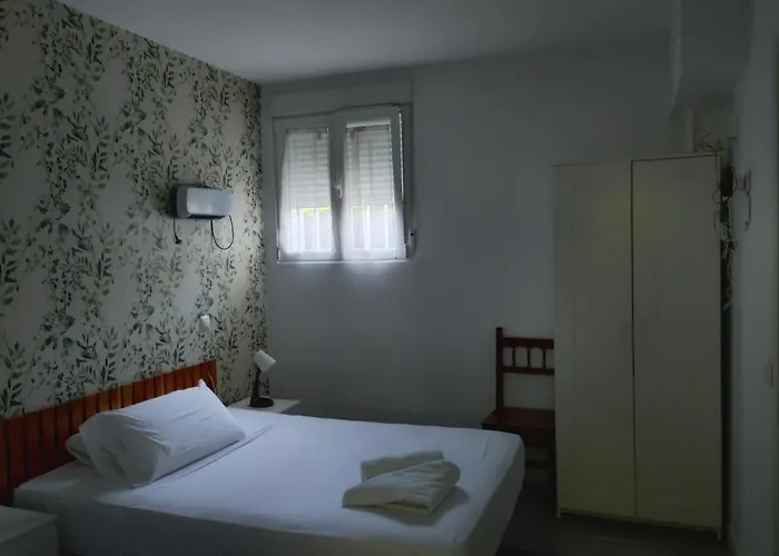 Apartamento y Habitaciones El Colmenar