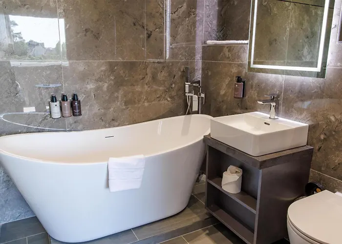 Barton Manor Hotel & Spa; BW Signature Collection
