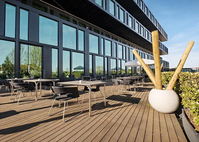 Axis Viana Business & Spa Hotel