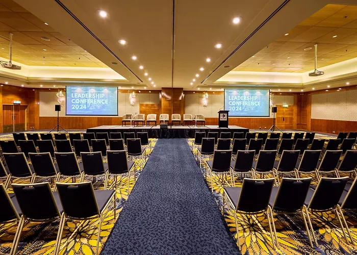 Pullman Reef Hotel Casino