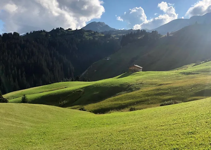 Alpina Lech - Geborgen in den Bergen
