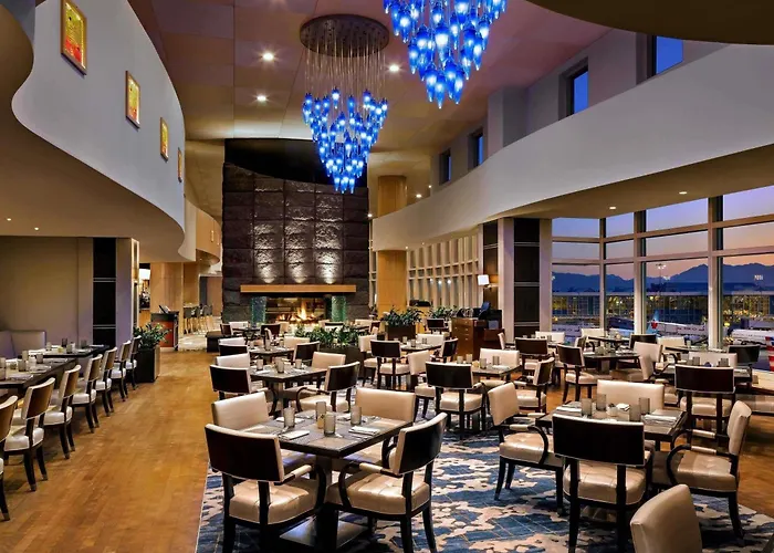 Fairmont Vancouver Airport In-Terminal Hotel