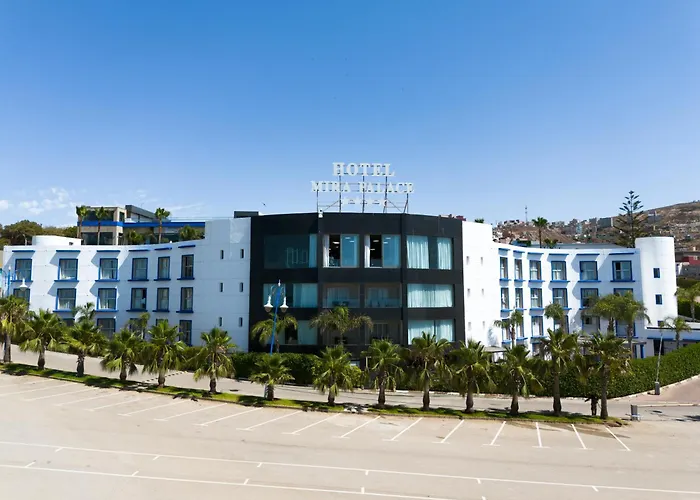 Dwo Mira Palace