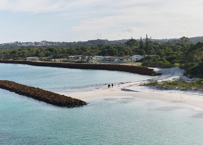 Acclaim Rose Gardens Beachside Holiday Park