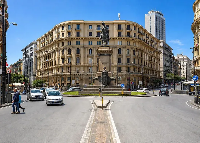 Piazza Bovio 22