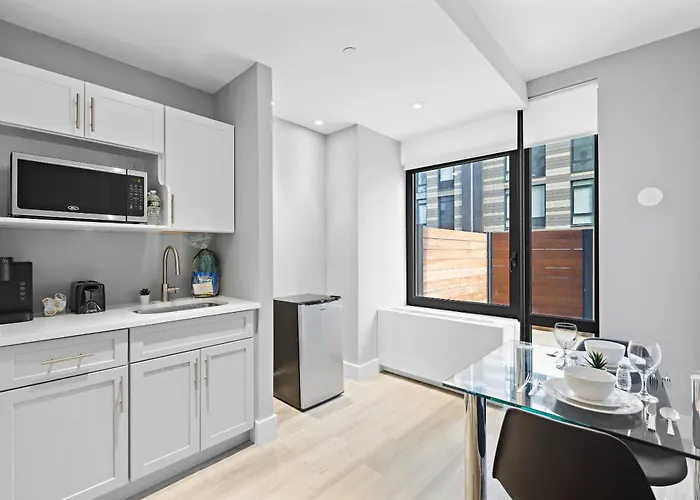 Global Luxury Suites At The Arches