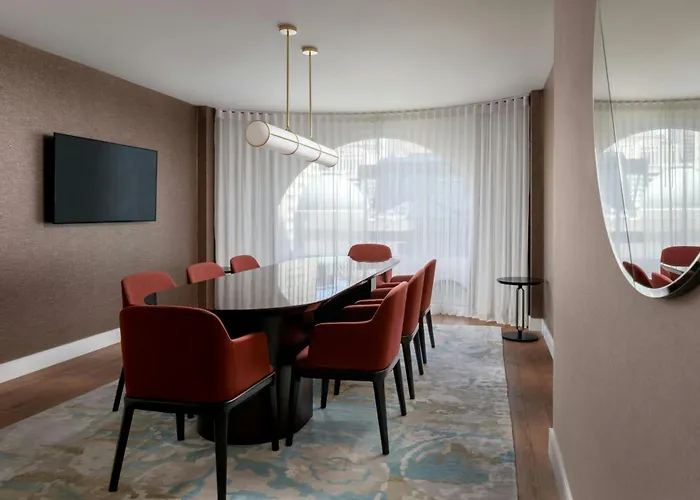 Montreal Marriott Chateau Champlain