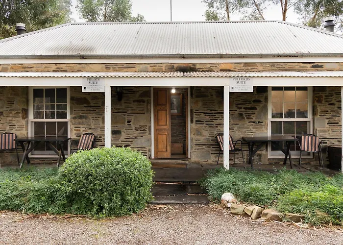 Reillys Wines Heritage Cottages