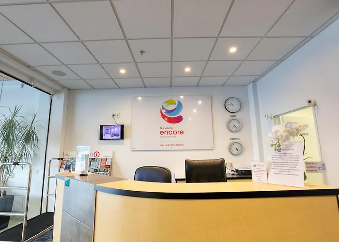 Quality Suites Central Square