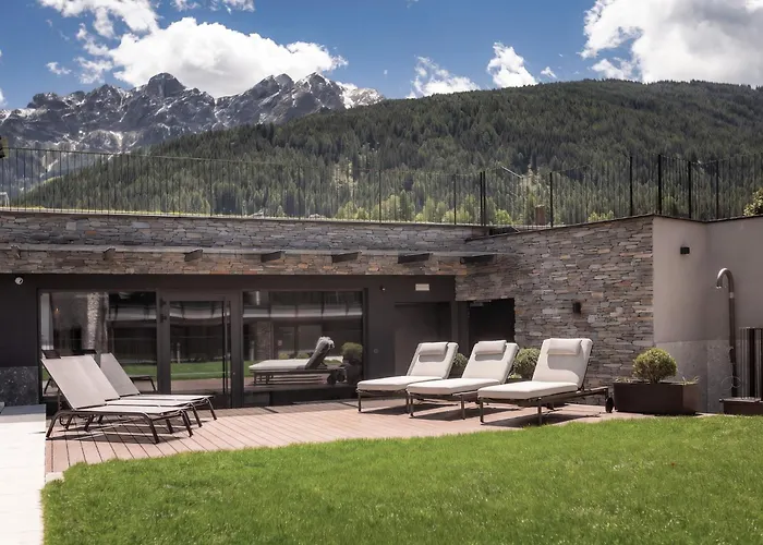 Familiaris - Family Apartments - Pools & Spa In Dolomites