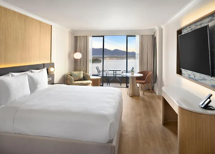 Pinnacle Harbourfront