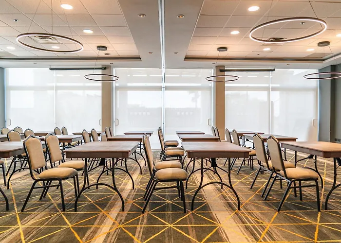 Holiday Inn Reynosa Industrial Poniente, an IHG Hotel