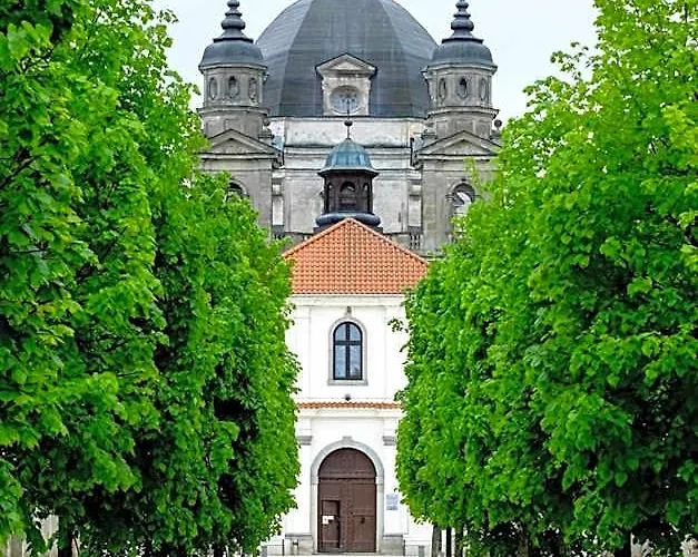 Monte Pacis In Pazaislis - Pets Travel For Free In February