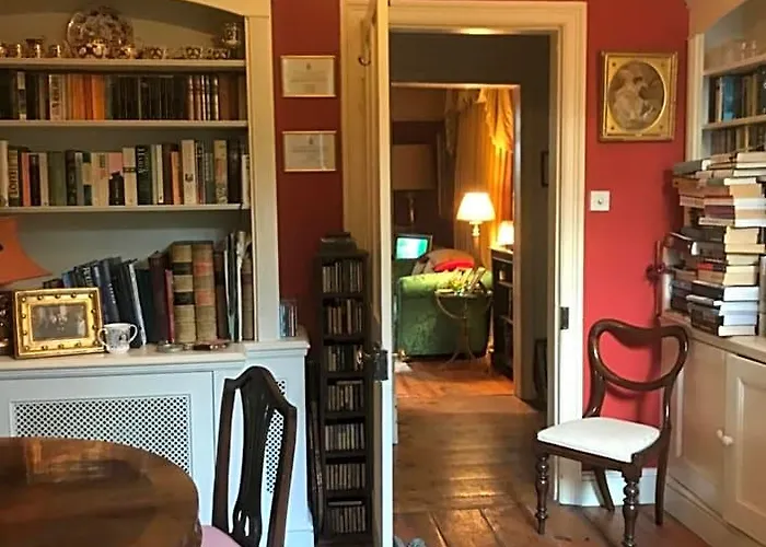 10 St James Villas