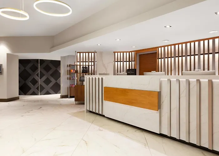 Crowne Plaza Newly Renovated With No Resort Fee