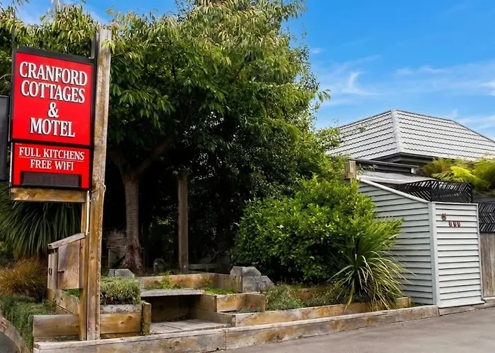 Cranford Cottages And Motel