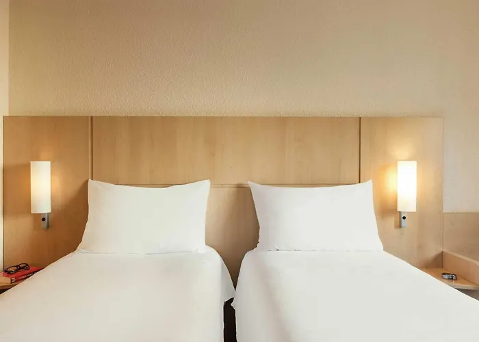Ibis Paris La Defense Esplanade