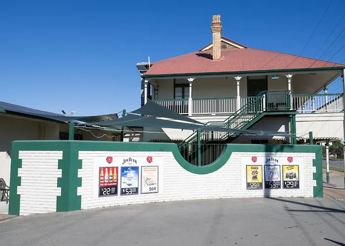 Queensport Tavern And