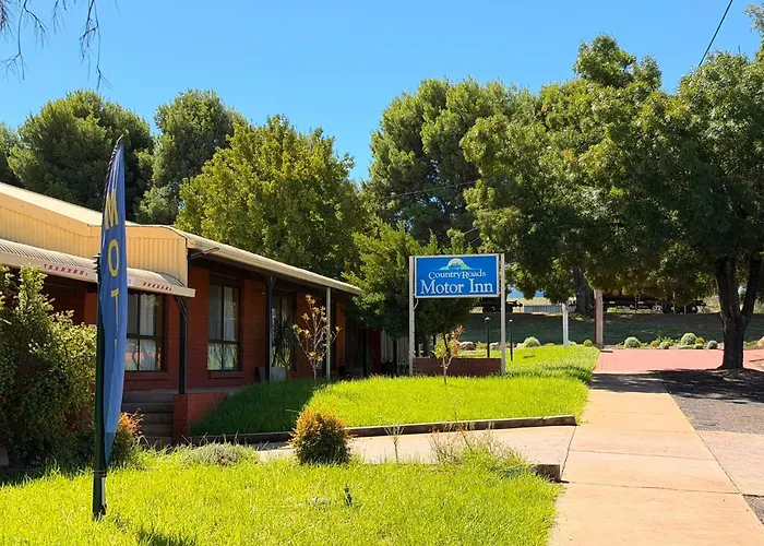 Country Roads Motor Inn
