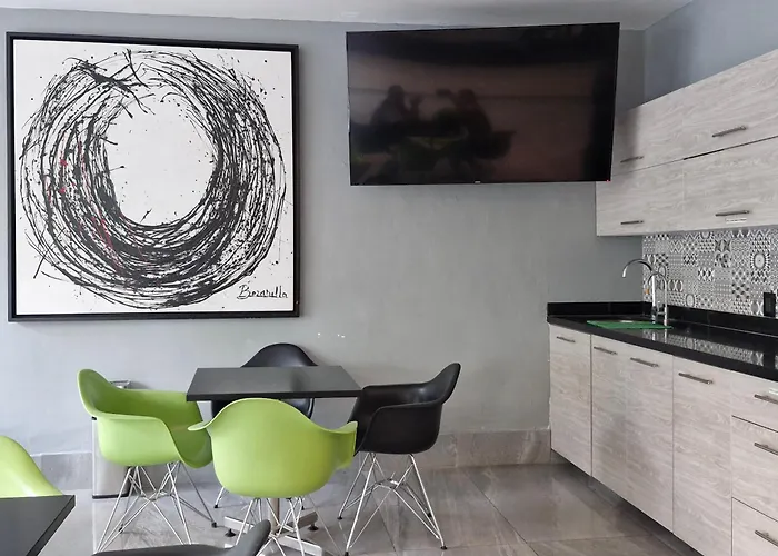 HOTEL LEMON GREEN -Zona Expo Frente al Centro de Convenciones