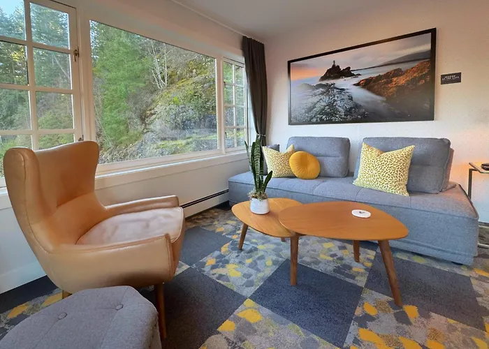 Artisan Suites On Bowen