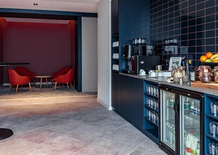 Holiday Inn London Heathrow - Bath Road By Ihg West Drayton 