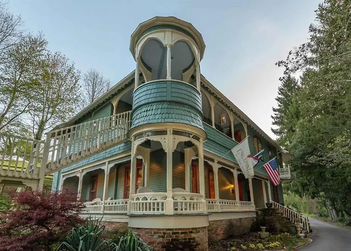 Engadine Inn And Cabins