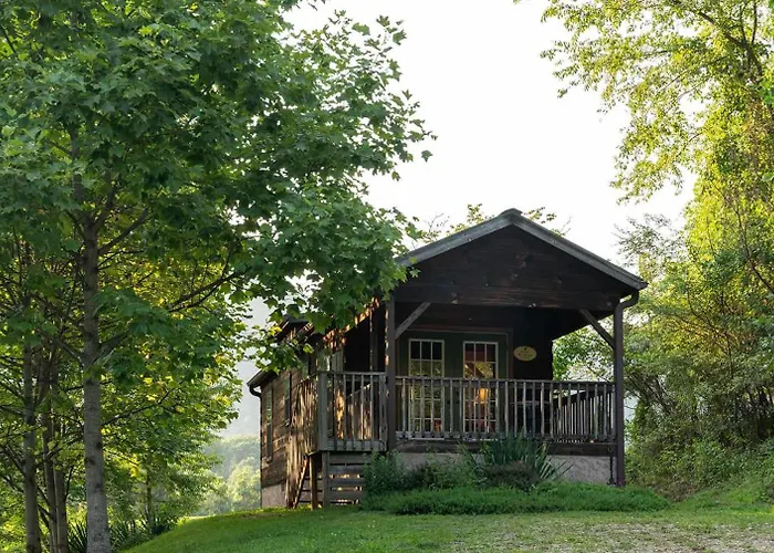 Engadine Inn And Cabins