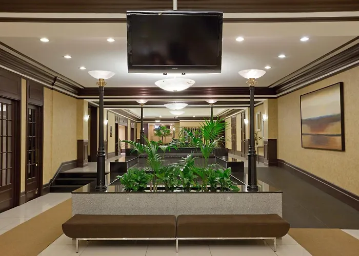 Hotel Armon Plaza Montreal Airport à Ville Saint Laurent