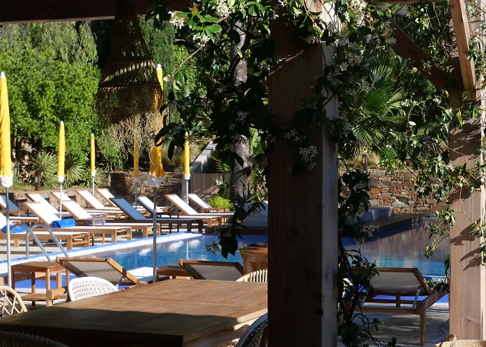 Hôtel La Piscine Le Lavandou